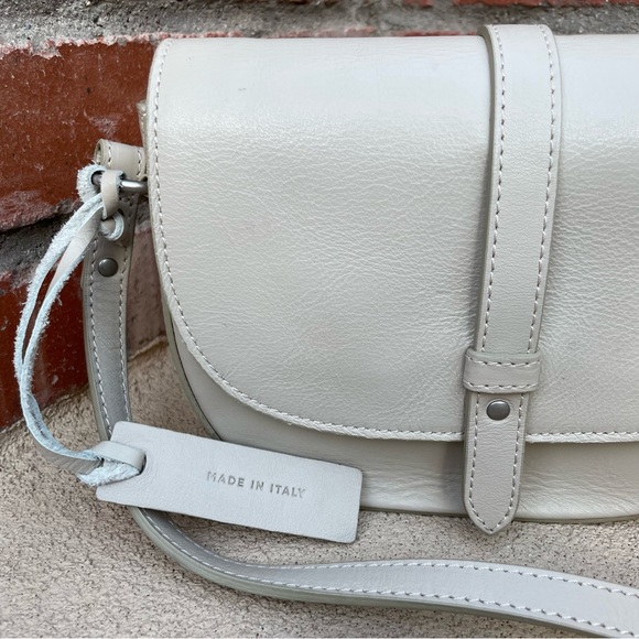 🆕American Eagle Outfitters Leather Crossbody in Khaki Cream made in Italy 🇮🇹 - Picture 3 of 11